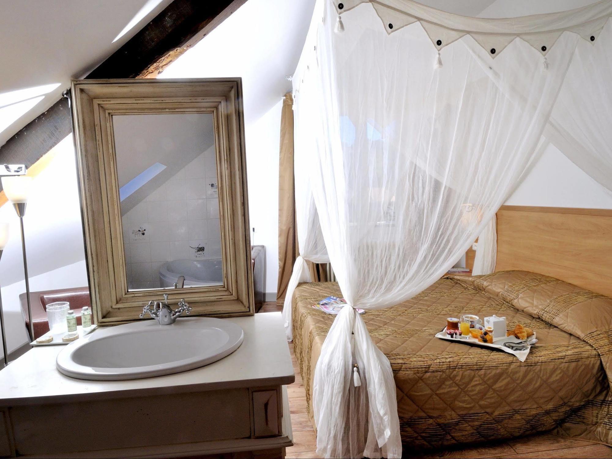 Contact Hotel Le Relais De Vellinus บูลิ-ซัวร์-ดอร์ดองเน ภายนอก รูปภาพ