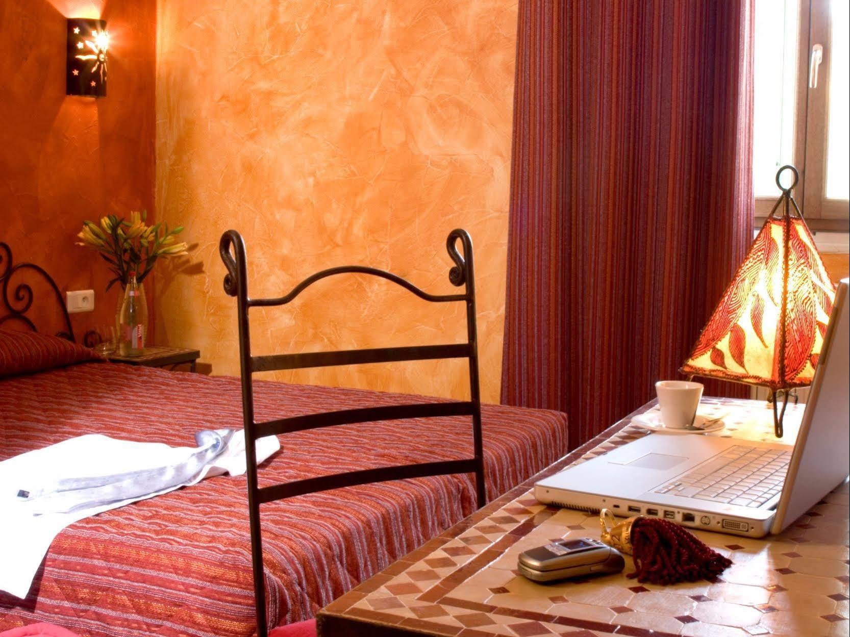 Contact Hotel Le Relais De Vellinus บูลิ-ซัวร์-ดอร์ดองเน ภายนอก รูปภาพ